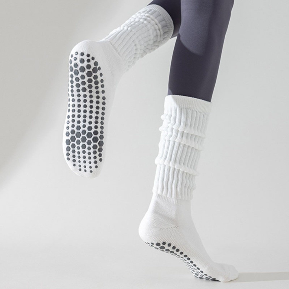 Pilates Yoga Footwear - 新しいソリッドカラーヨガソックスシリコーンテリー耐摩耗性ピラティスソックス綿ドットフットマッサージノンスリップソックス女性