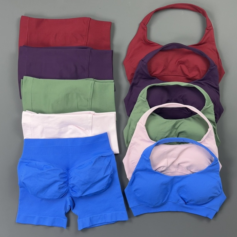 Pilates Yoga Shoes - 2ピース ヒステロ スポーツセット レディース シームレス パッド入りクロップトップ